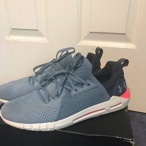 Mens Under Armour HOVR Sneakers, Size 13, like new